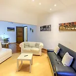 Apartment Ele Siena