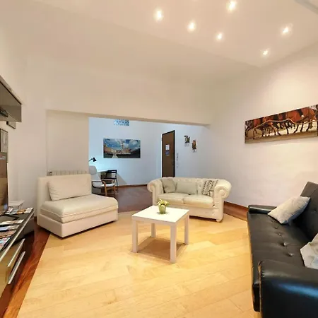 Apartment Ele